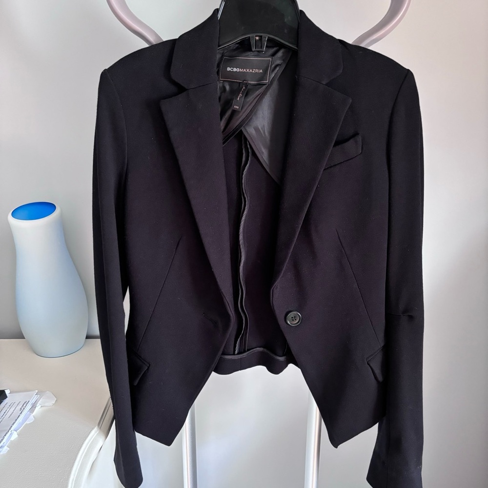BCBG black one button blazer